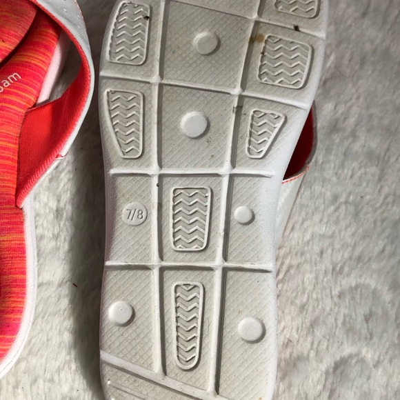 The Women’s Ocean Pacific Memory Foam Flip Flops. Size 7/8 - Picture 3 of 4